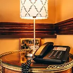 Hotel Russell Court 3*