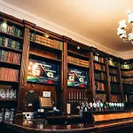 Russell Court Отель Дублин