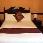 Russell Court 3* Дублин
