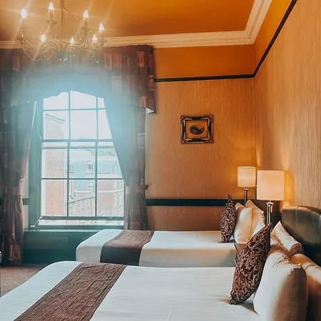 Russell Court Hotel 3*