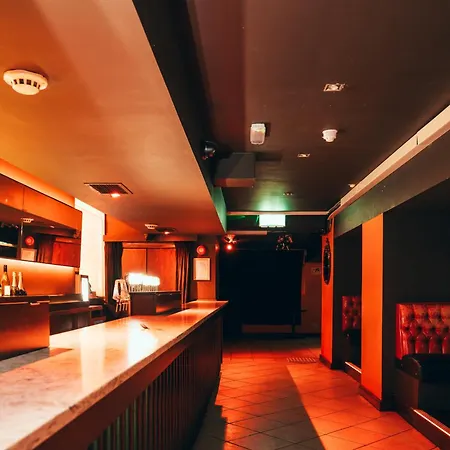 Russell Court Hotel 3*