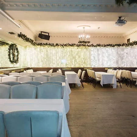 Hotel Russell Court 3*