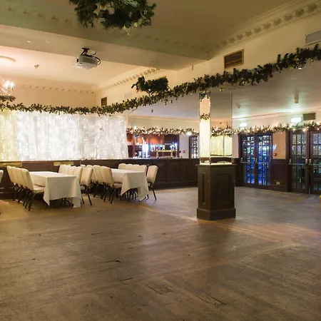 Russell Court 3* Dublino