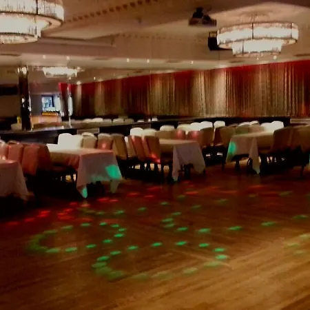 Russell Court Hotel 3*