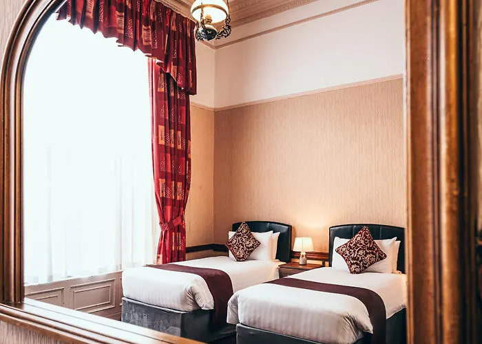 Russell Court 3* Дублин