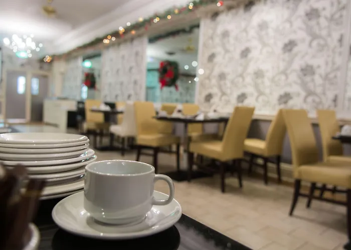 Russell Court 3* Дублин