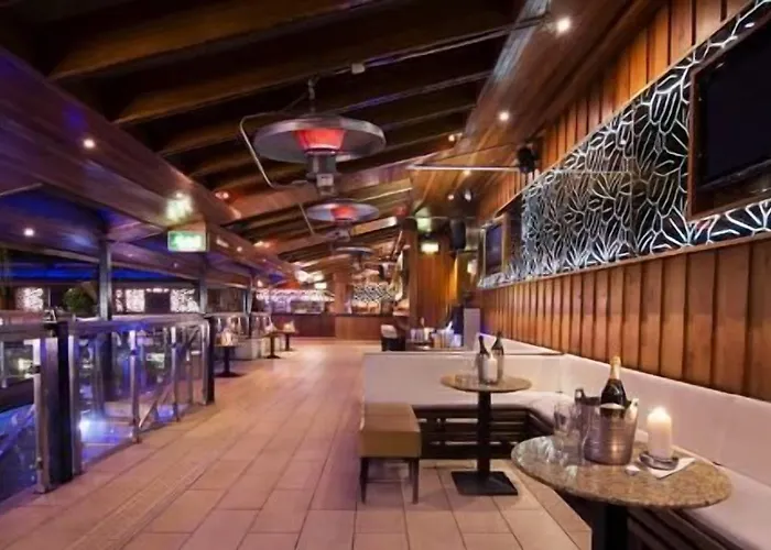 Russell Court 3* Дублин