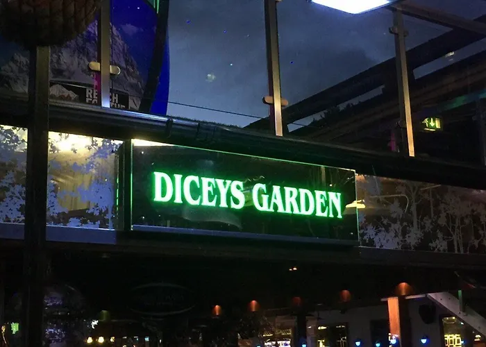 Отель Russell Court Дублин