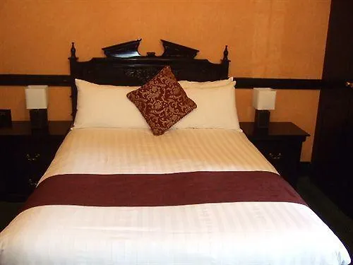 Russell Court 3* Дублин