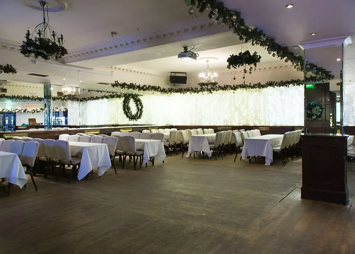 Russell Court Hotel 3*