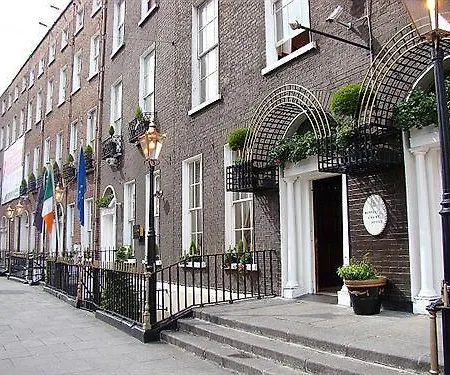 Russell Court Szálloda Dublin