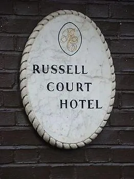 Russell Court Szálloda 3*